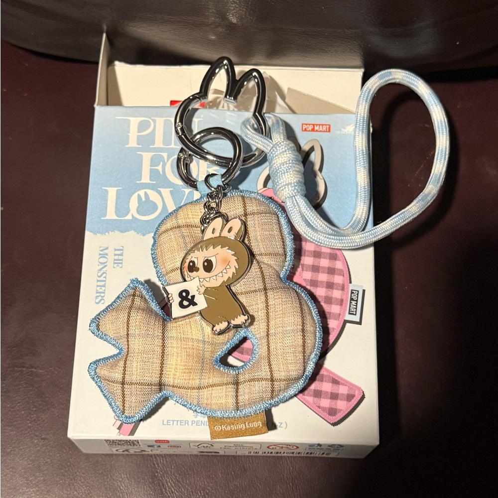 Pop Mart Pin For Love “&” Keychain